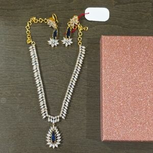 Elegant Gold and Blue Necklace Set